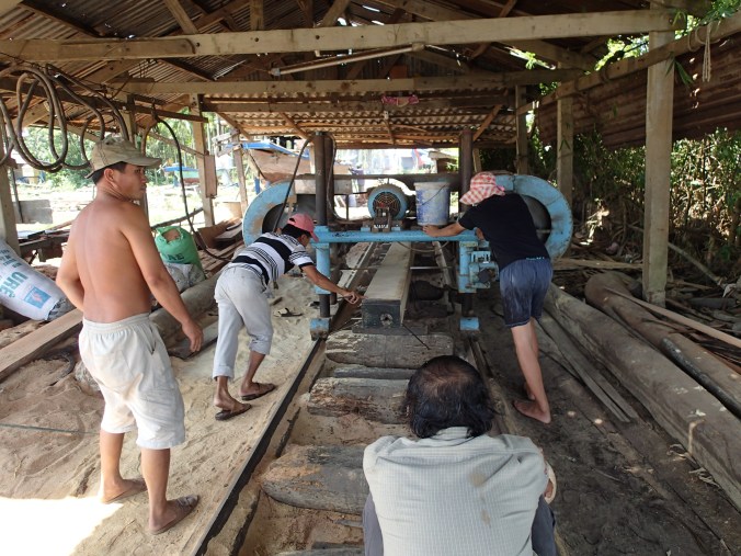 Boat builders in Com Kim