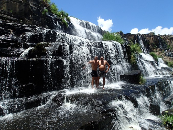 Making friends...with sign language